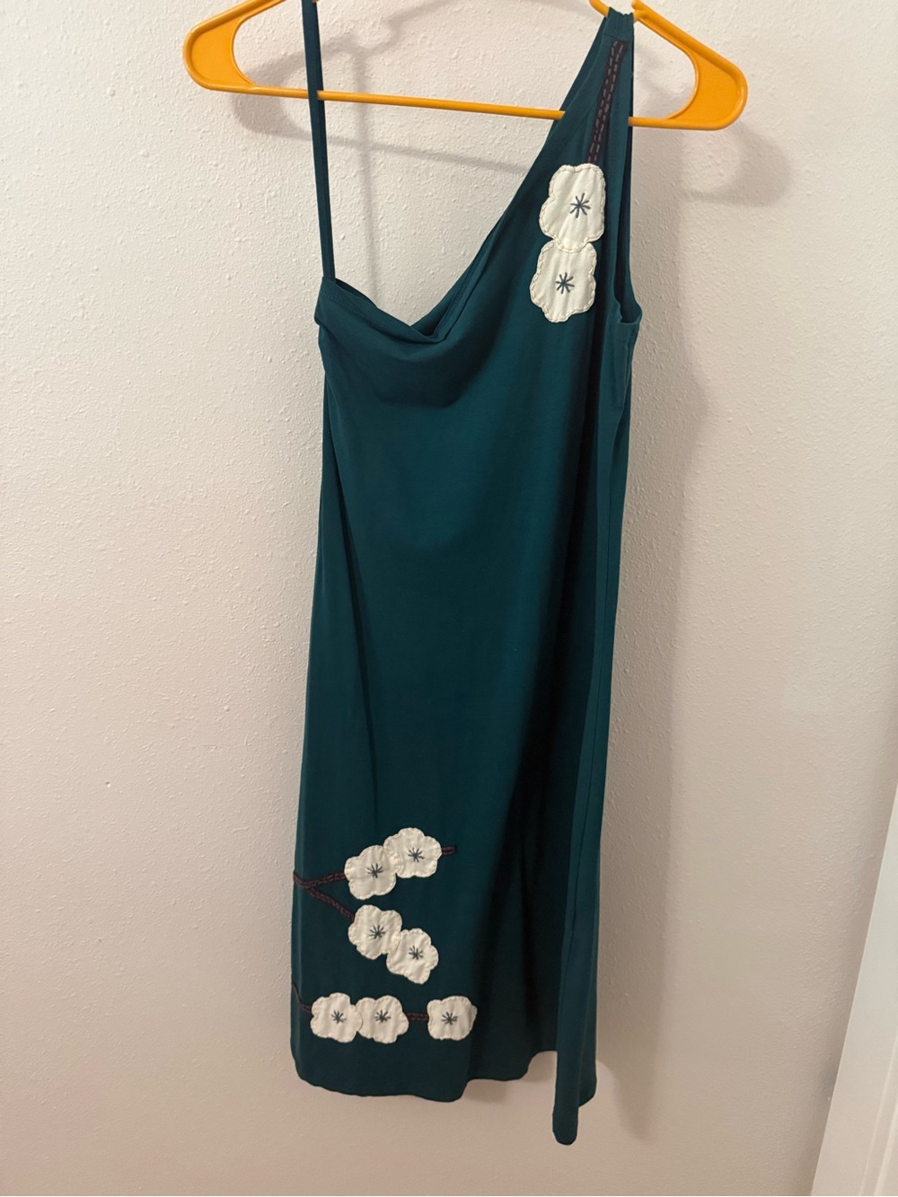 Shoulder dress